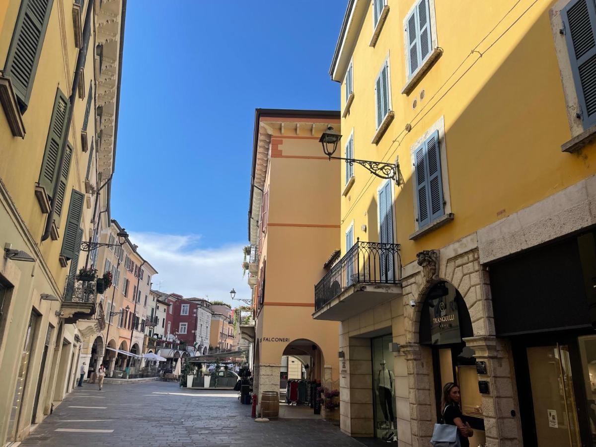 Desenzanoloft Le Petit Bijou - Restyling 2025 - Downtown Desenzano del Garda Eksteriør bilde