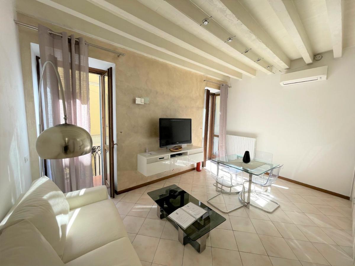 Desenzanoloft Le Petit Bijou - Restyling 2025 - Downtown Desenzano del Garda Eksteriør bilde